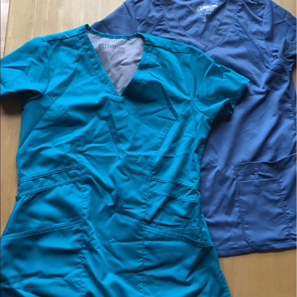 Greys anatomy scrub top bundle- S- NWOT